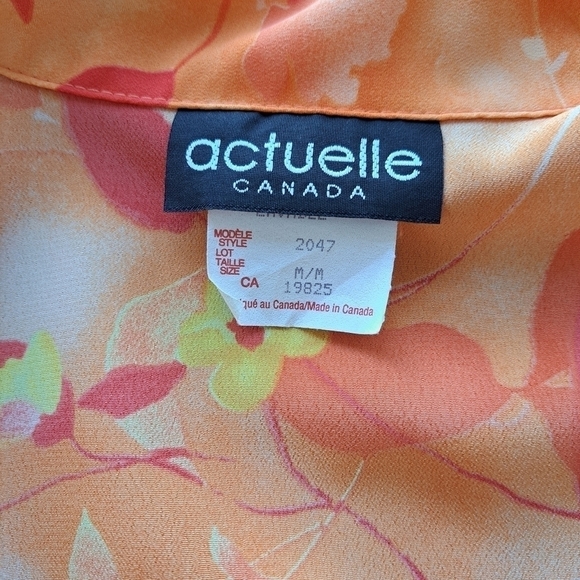 Vintage Actuelle Canada suit floral print set blouse & short 2 pieces Si… - Picture 11 of 15
